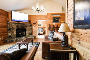 Four Private Suites - Hot Tub - Arcade - Fast Wi-Fi - One Minute To Parkway Fun